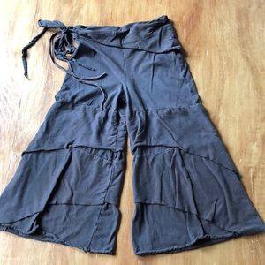 Black knit tie wide-leg pants from Nepal